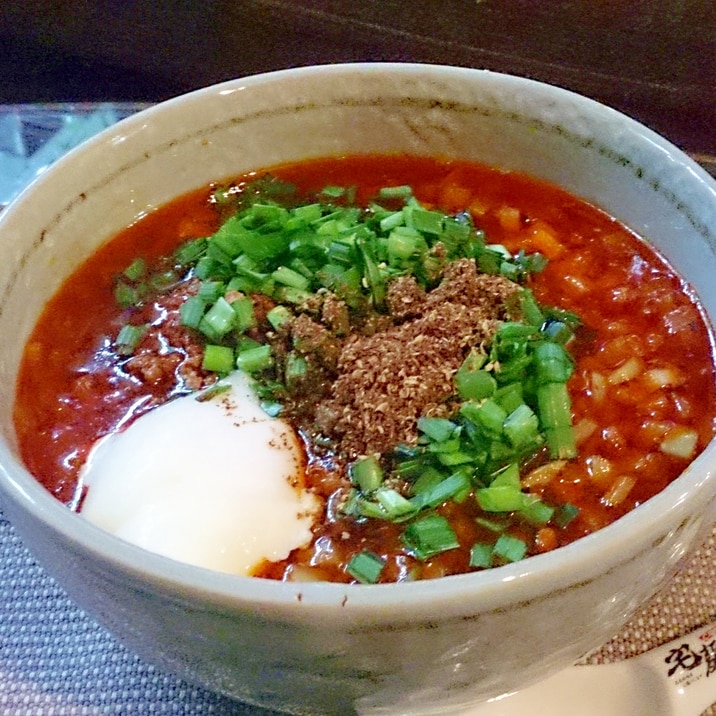 お手軽だけどプロの味「勝浦タンタン麺」